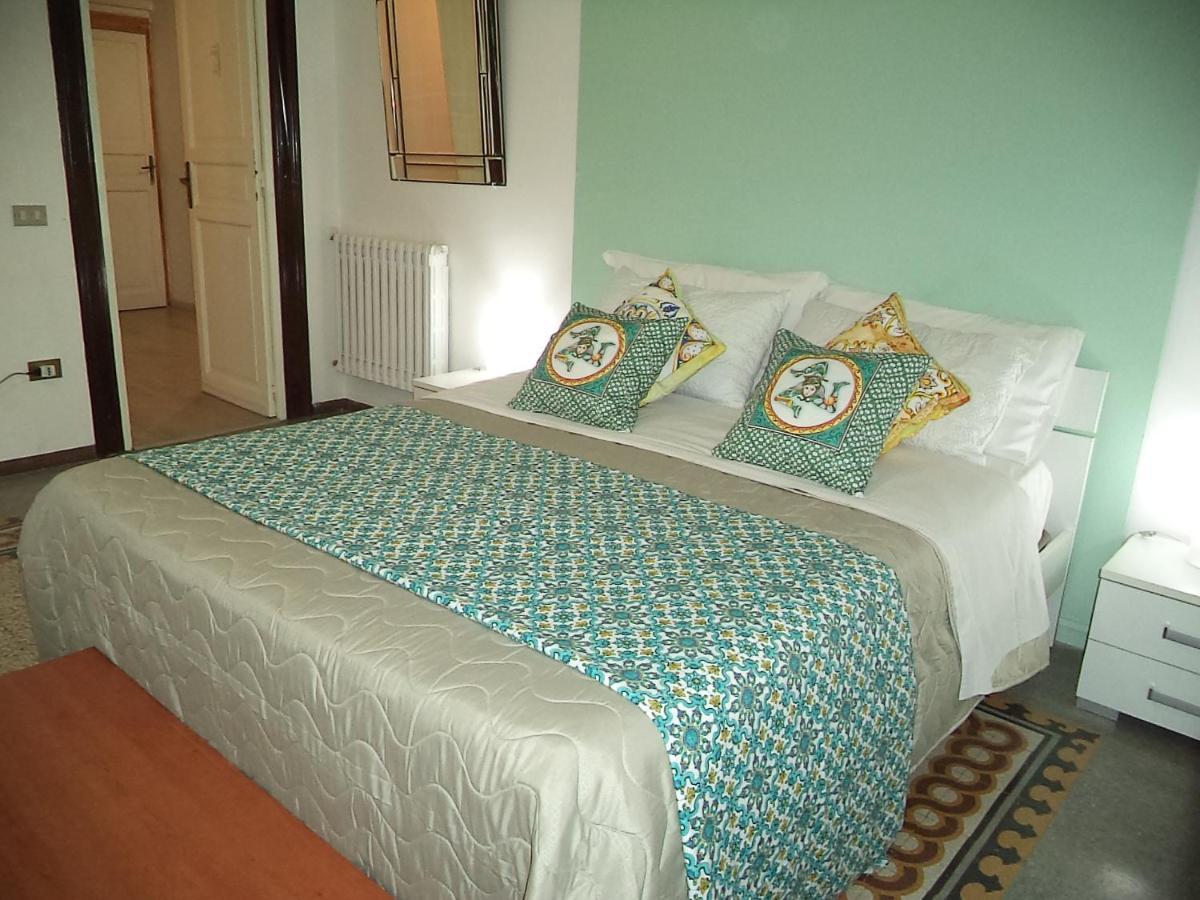 Locami Palermo Centro Rooms Екстер'єр фото